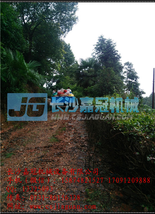 1履带运输车实地运输图片www.csjiaguan.com