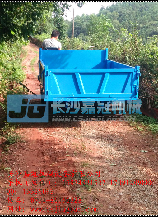 3吨履带运输车2