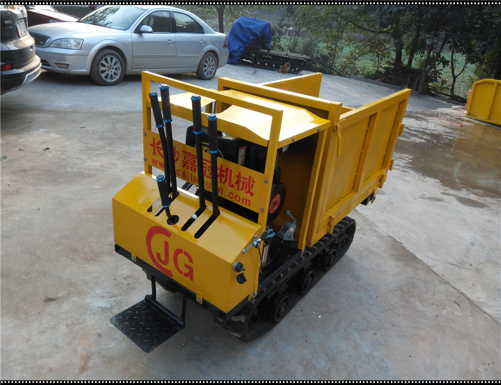 小型履带运输车